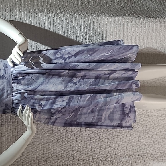 Retrolicious Dress - Picture 3 of 9